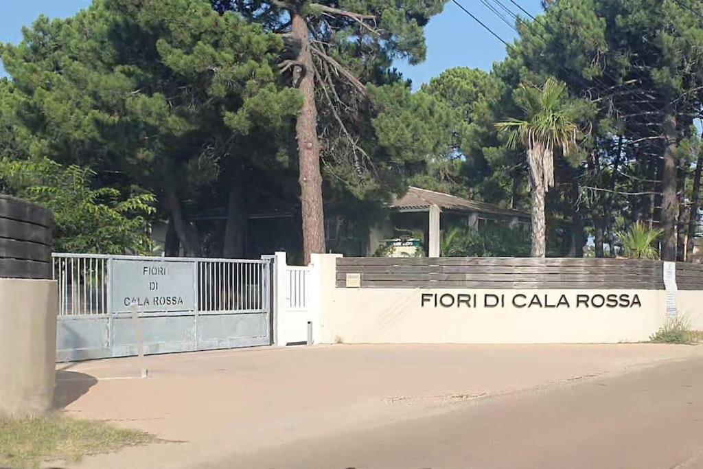 Fiori Di Cala Rossa Appartement T3 Dans Residence Hotelliere Chez Virginie Lecci Dış mekan fotoğraf