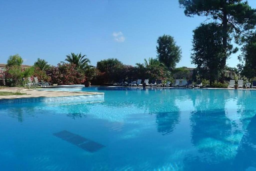 Fiori Di Cala Rossa Appartement T3 Dans Residence Hotelliere Chez Virginie Lecci Dış mekan fotoğraf
